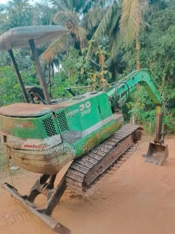 Mitsubishi Mm30 2006 Heavy-Duty (Used)