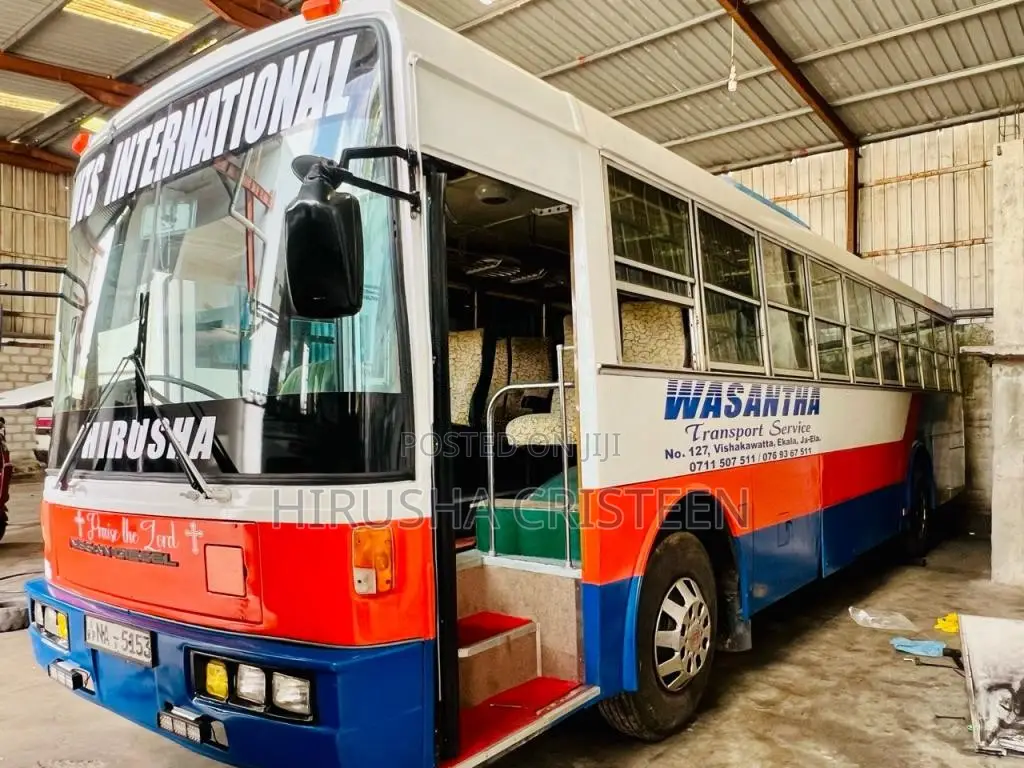 Isuzu UD 2007 Bus (Used)