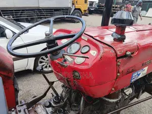 Massey-Ferguson 135 DL 1979 Tractor (Used)