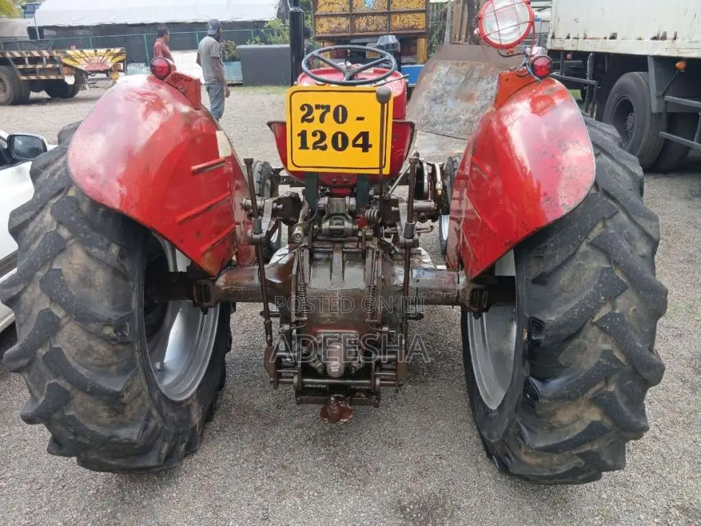 Massey-Ferguson 135 DL 1979 Tractor (Used)