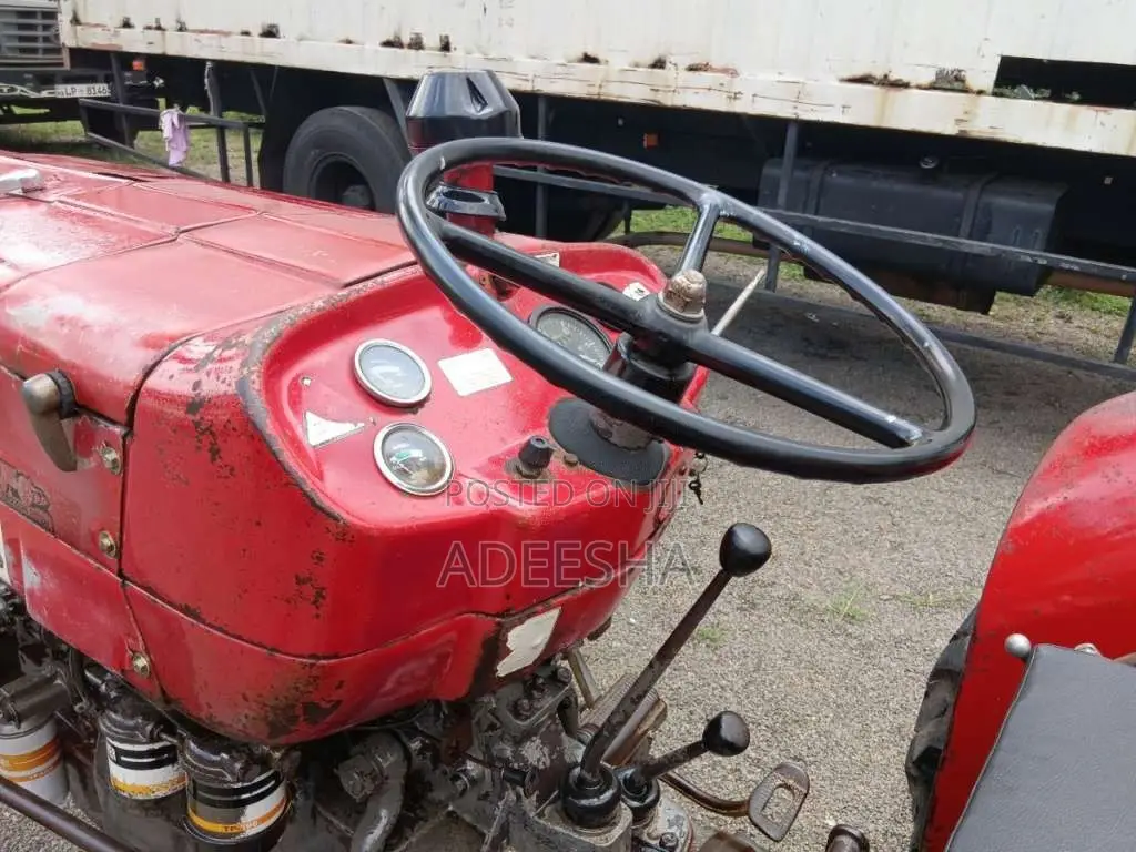 Massey-Ferguson 135 DL 1979 Tractor (Used)