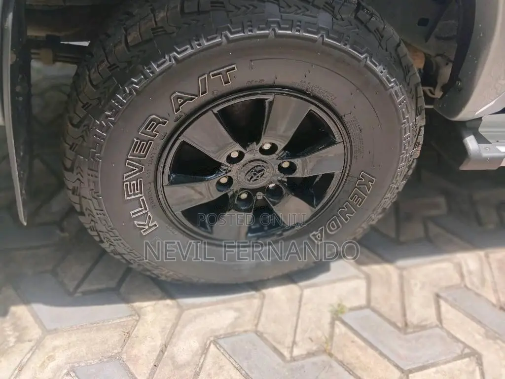 Toyota Hilux Vigo Smart Cab 2010 Pickup (Used)