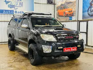 Toyota Hilux Smart Cab 2010 Pickup (Used)