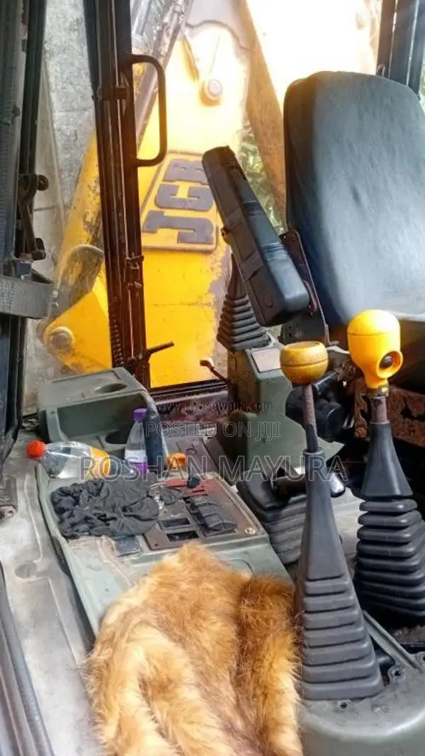 JCB 3cx 1999 Heavy-Duty (Used)