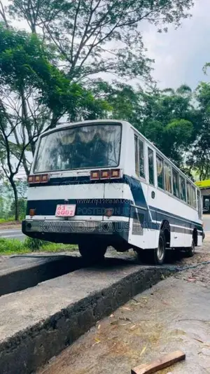 Mitsubishi Fuso 1985 Bus (Used)