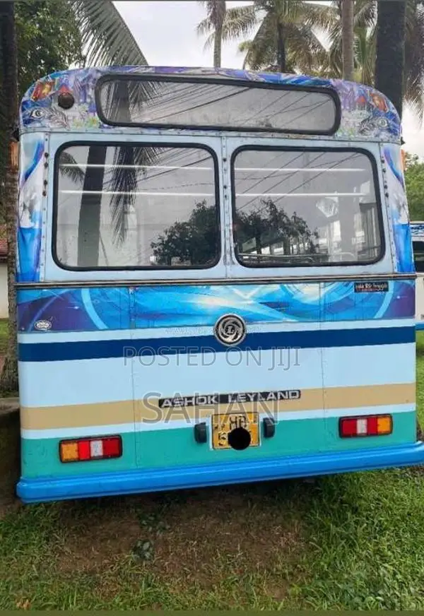 Ashok-Leyland Viking 2004 Bus (Used)
