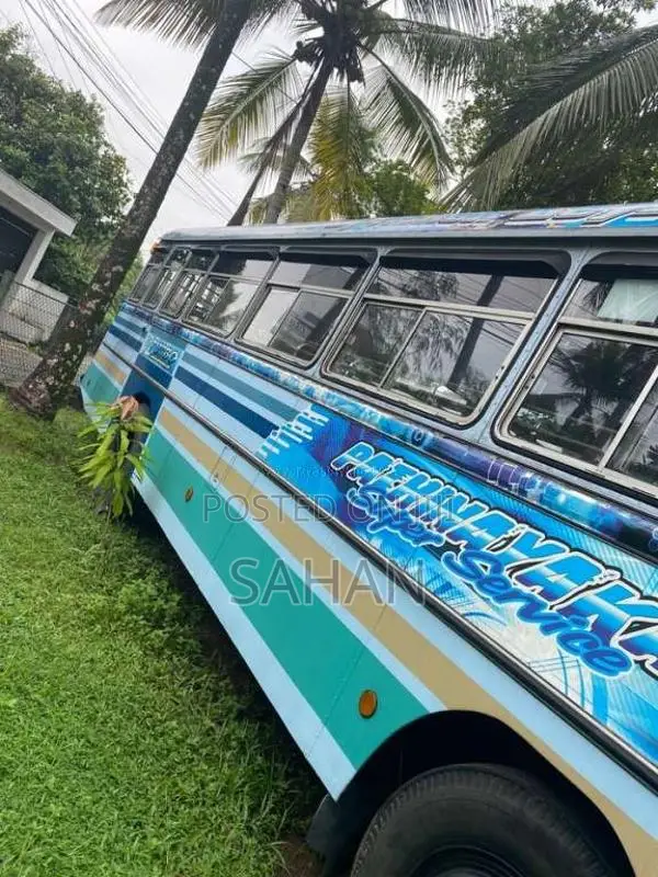 Ashok-Leyland Viking 2004 Bus (Used)