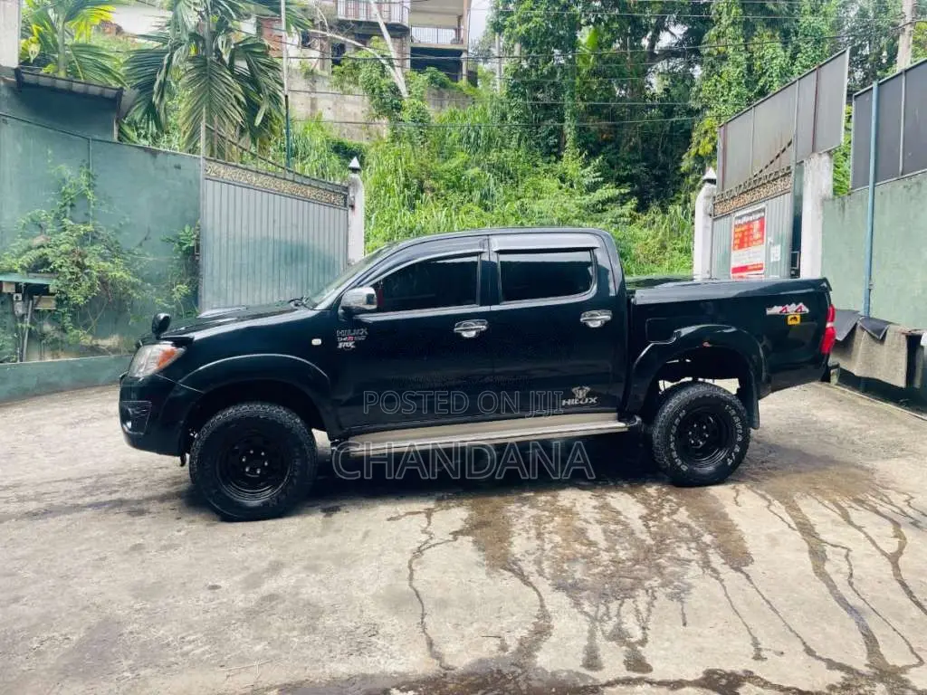 Toyota Hilux Vigo 1KD 2006 Pickup (Used)