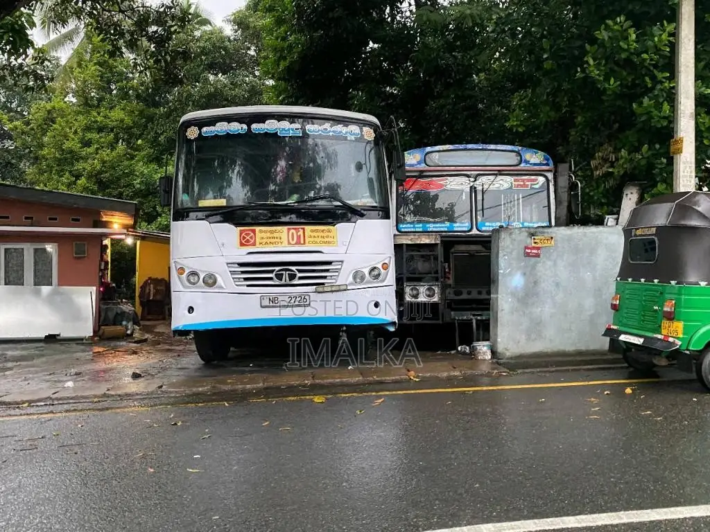 Tata Star 2012 Bus (Used)