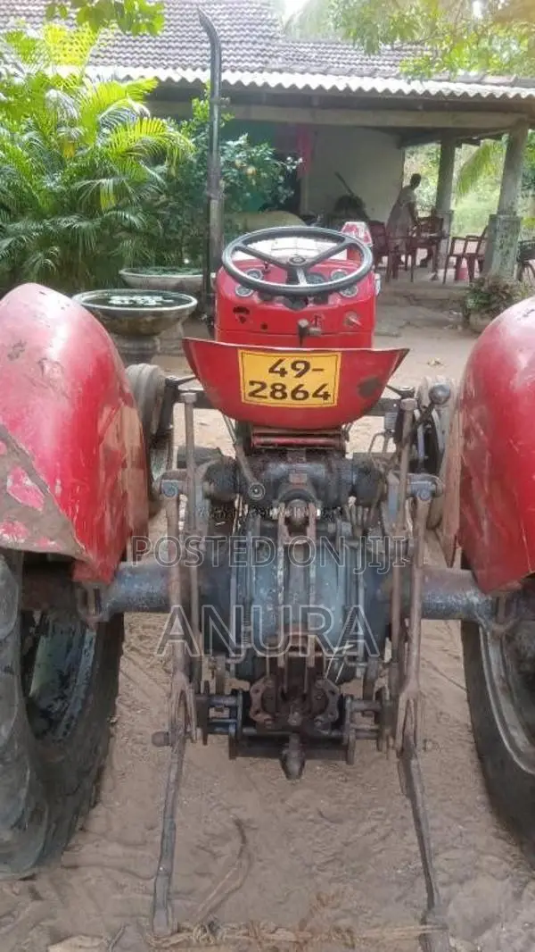 Massey-Ferguson 135 1992 Tractor (Used)