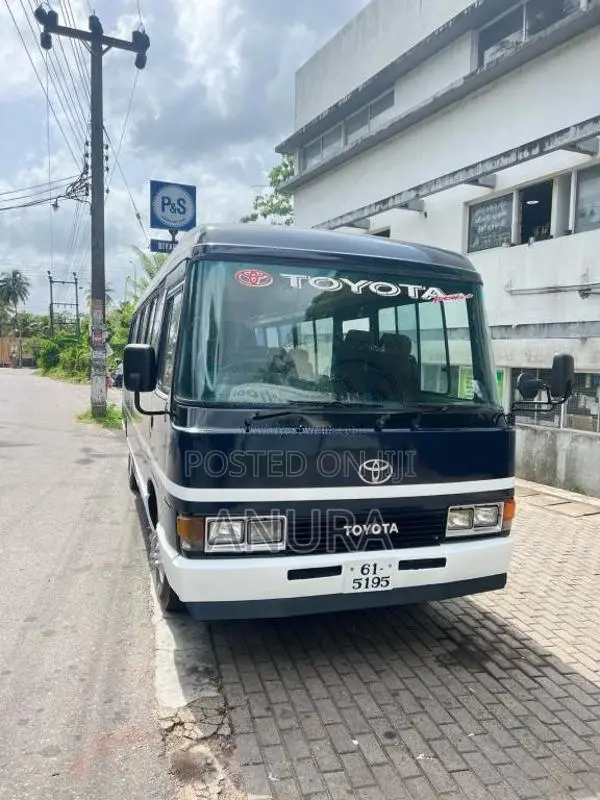 Toyota Coaster 1984 Bus (Used)