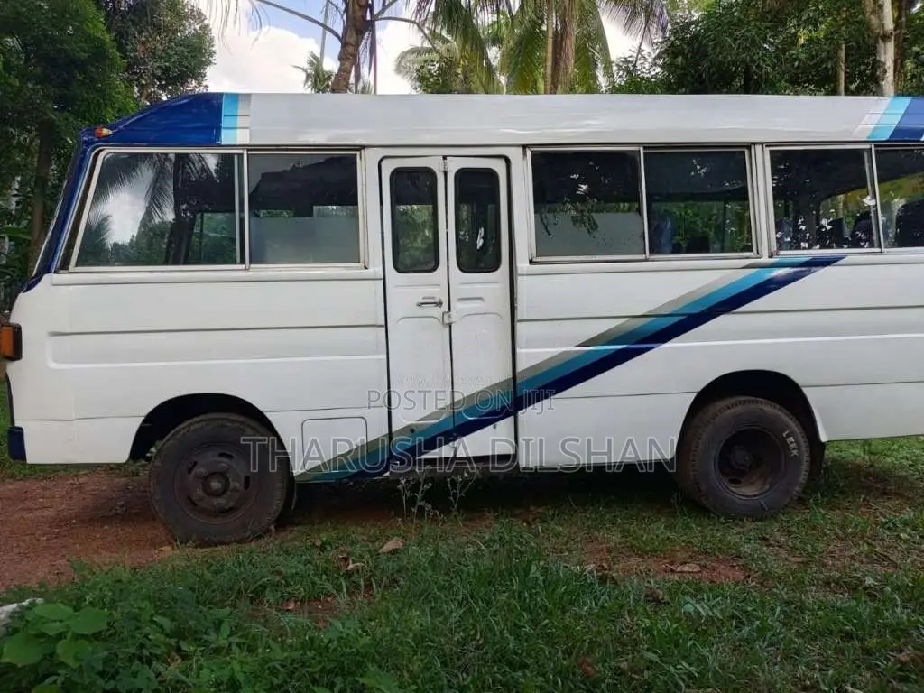 Mitsubishi Rosa 1981 Bus (Used)