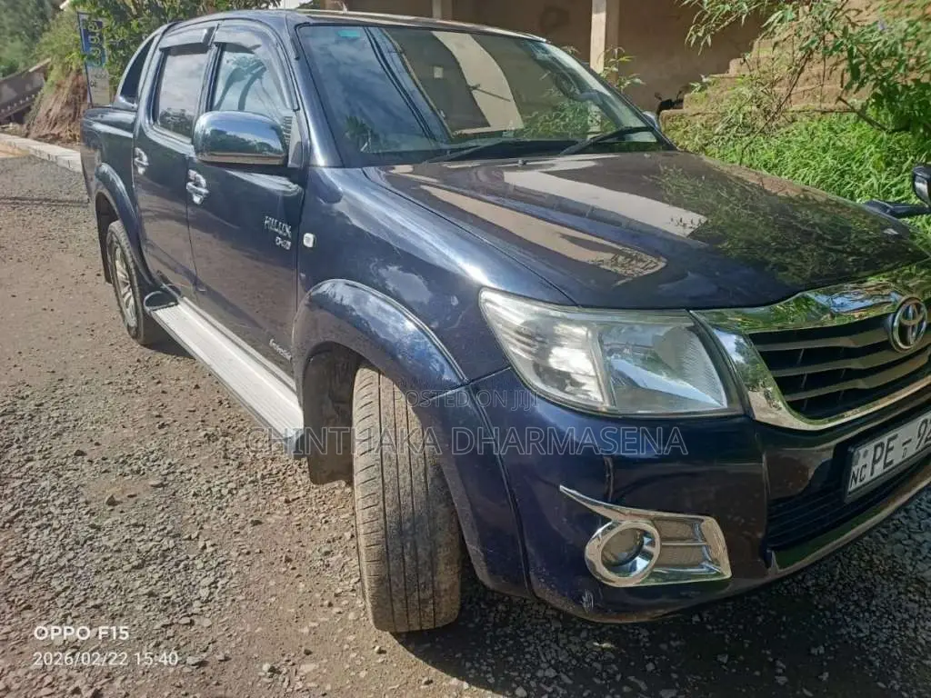 Toyota Hilux 2006 Pickup (Used)