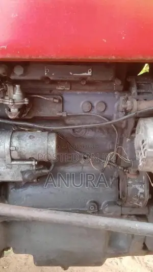 Massey-Ferguson 135 1992 Tractor (Used)