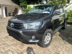 Toyota Hilux 2016 Pickup (Used)