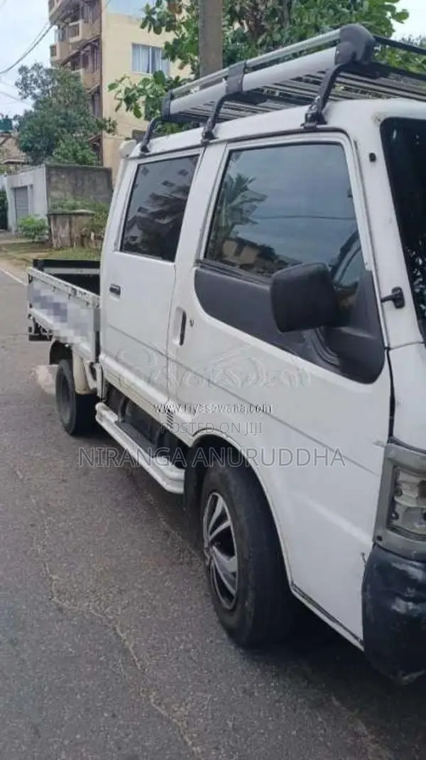 Mazda XC5D99T 1999 Crew Cab (Used)