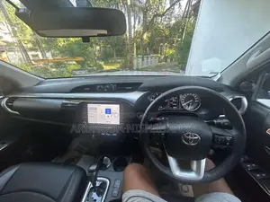 Toyota Hilux 2023 Pickup (Used)
