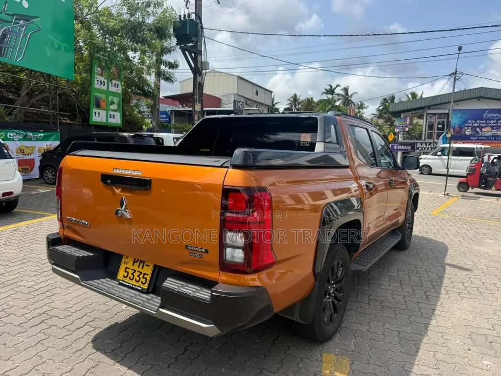 Mitsubishi L200 2025 Pickup (Used)