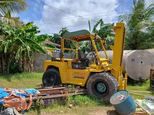 Other 6 Ton Forklift 2004 Heavy-Duty (Used)