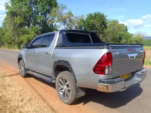 Toyota Hilux 2018 Pickup (Used)