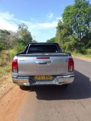Toyota Hilux 2018 Pickup (Used)