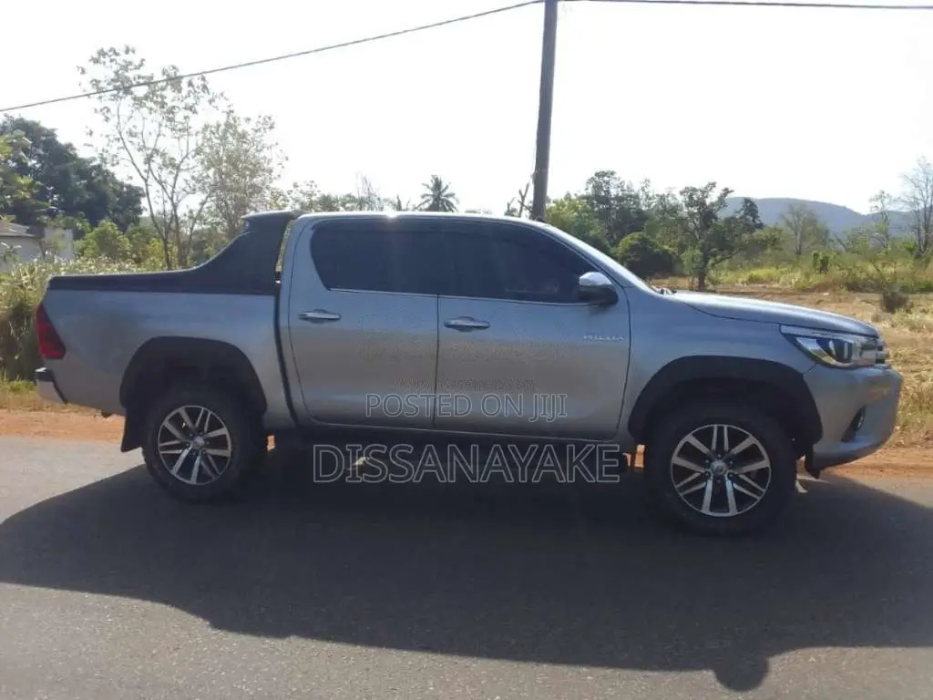 Toyota Hilux 2018 Pickup (Used)
