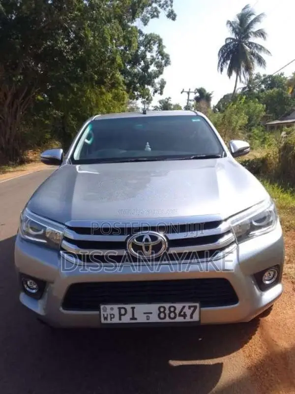 Toyota Hilux 2018 Pickup (Used)