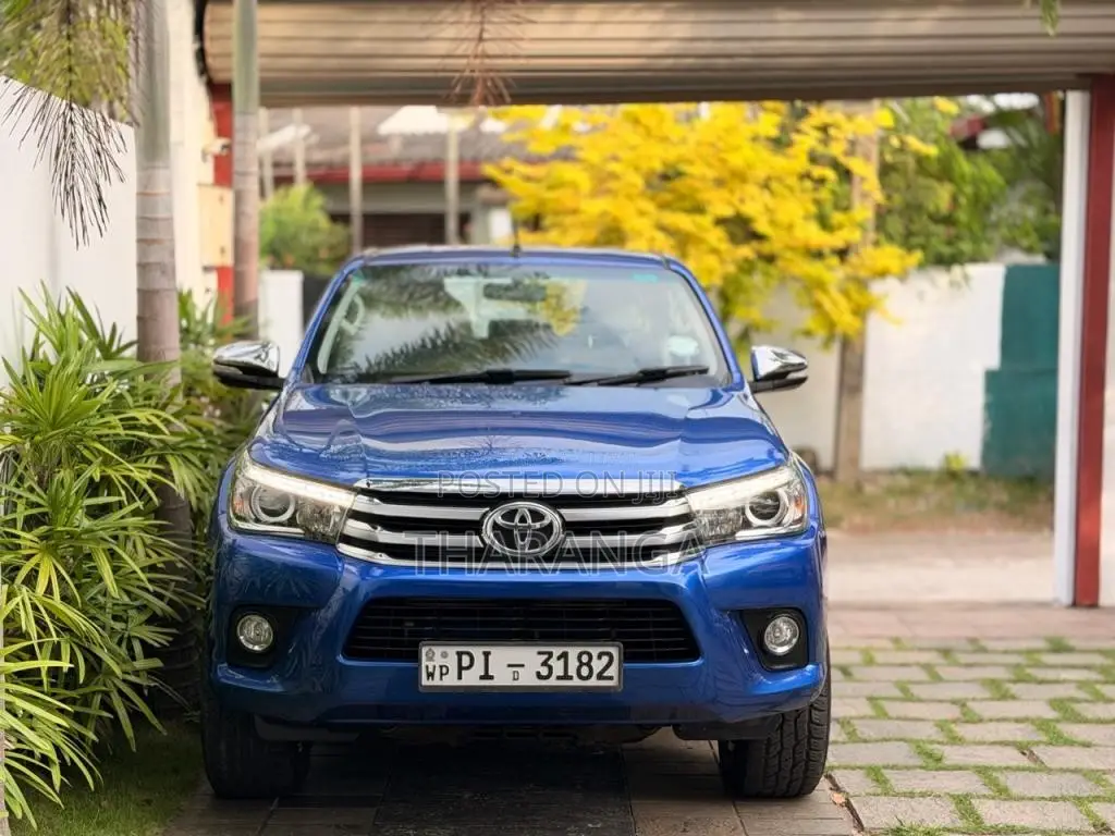 Toyota Hilux 2015 Pickup (Used)