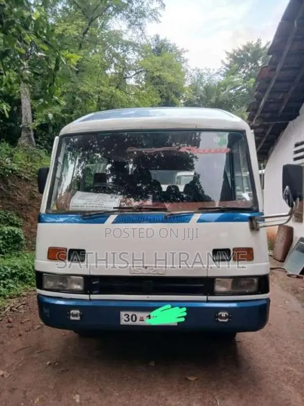 Isuzu Journey 1982 Bus (Used)
