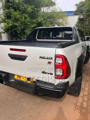 Toyota Hilux 2024 Pickup (Used)