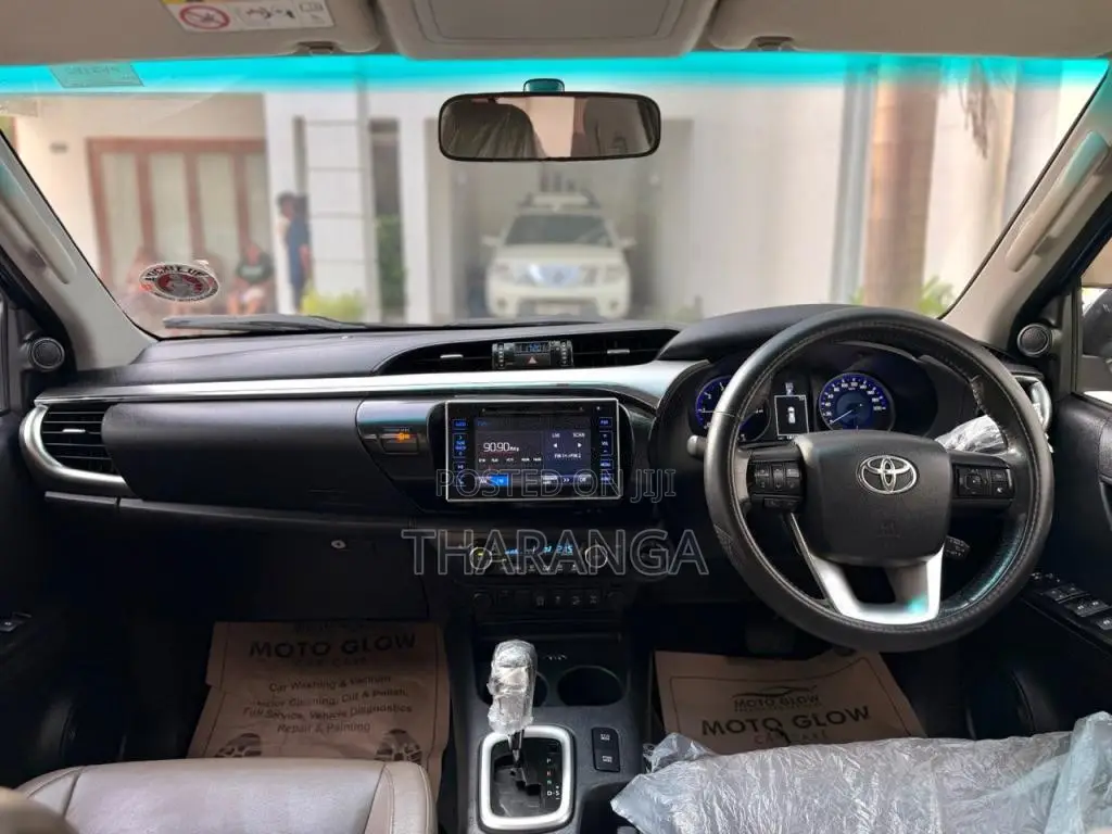 Toyota Hilux 2015 Pickup (Used)