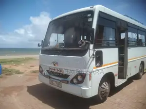 Eicher Skyline 2016 Bus (Used)