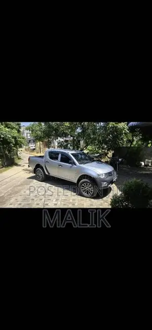 Mitsubishi L200 2012 Pickup (Used)