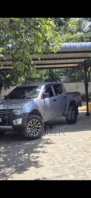 Mitsubishi L200 2012 Pickup (Used)