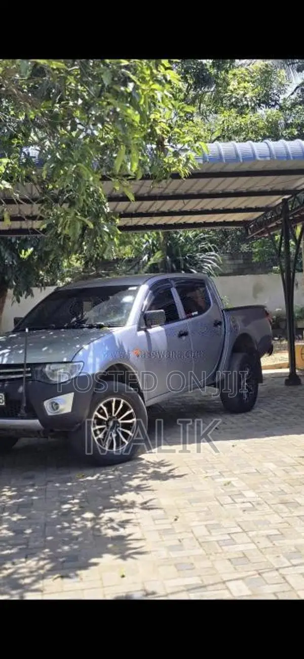 Mitsubishi L200 2012 Pickup (Used)