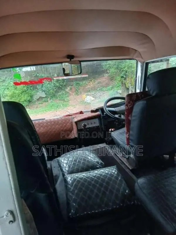 Isuzu Journey 1982 Bus (Used)