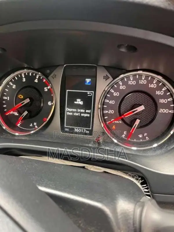 Toyota Hilux 2024 Pickup (Used)