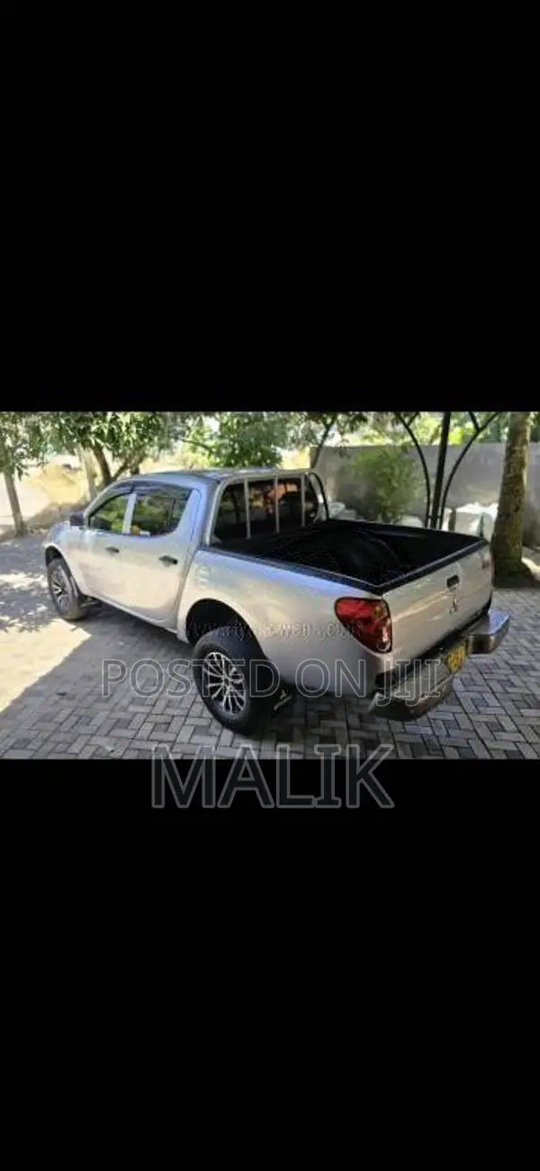 Mitsubishi L200 2012 Pickup (Used)