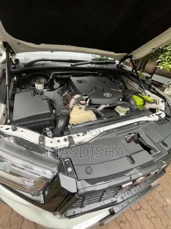 Toyota Hilux 2024 Pickup (Used)
