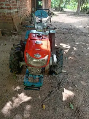 Singer RV 135 2022 Tractor (Used)