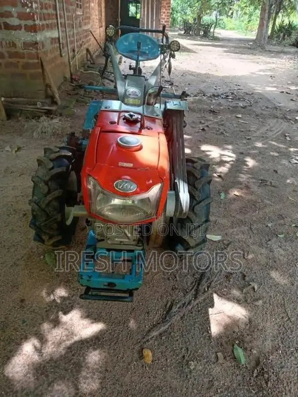 Singer RV 135 2022 Tractor (Used)