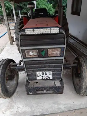 TAFE TAFE 2008 Tractor (Used)