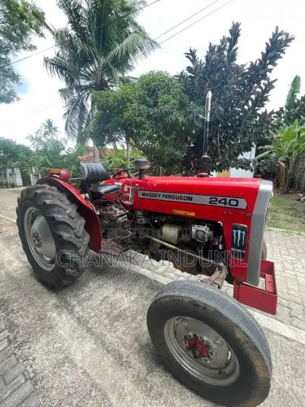 Massey-Ferguson 240 1997 Tractor (Used)