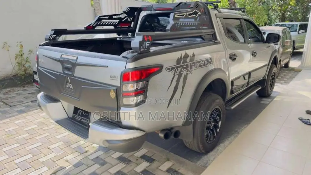 Mitsubishi L200 2016 Pickup (Used)