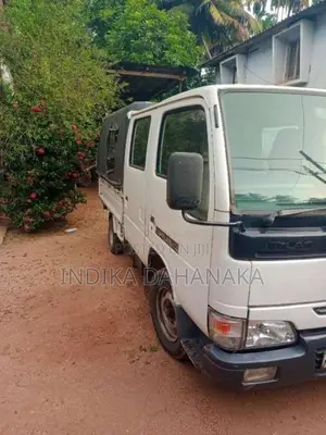 Nissan CrewCab 1999 Crew Cab (Used)