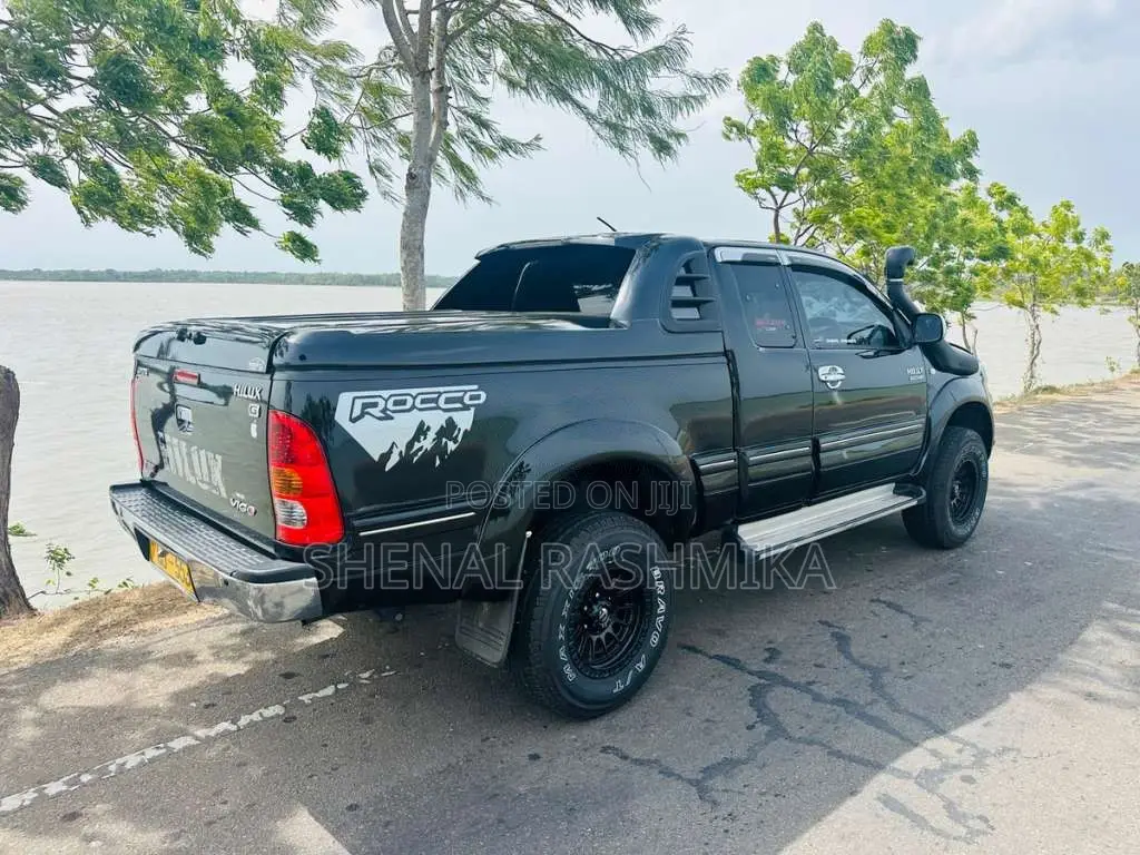 Toyota Hilux 2009 Pickup (Used)