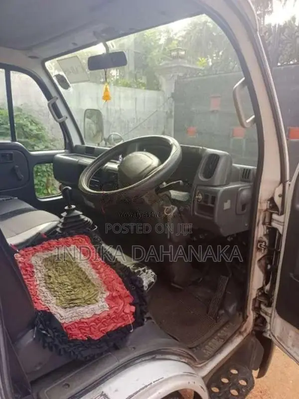 Nissan CrewCab 1999 Crew Cab (Used)