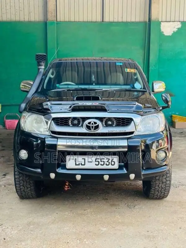 Toyota Hilux 2009 Pickup (Used)