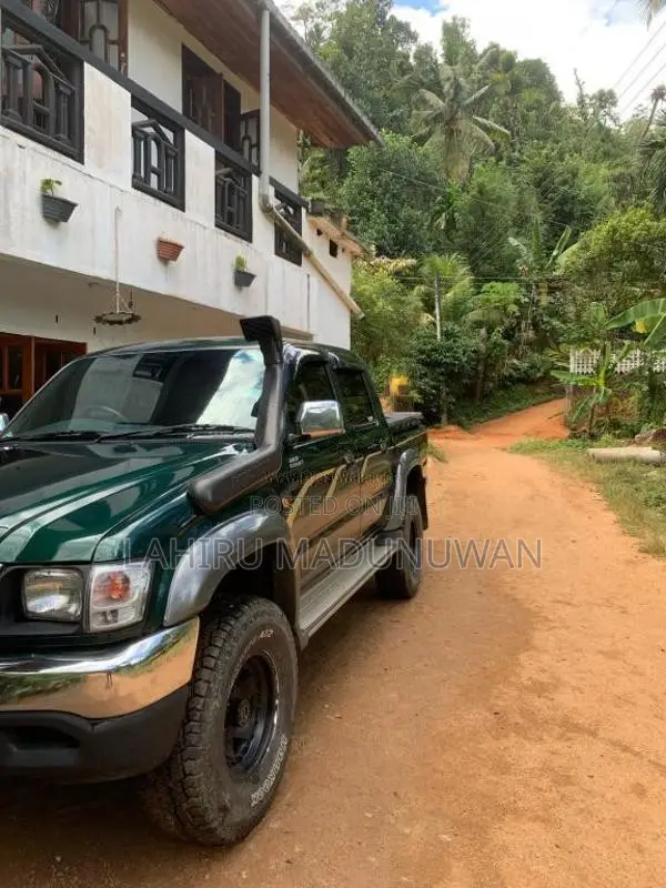 Toyota Hilux 2003 Pickup (Used)
