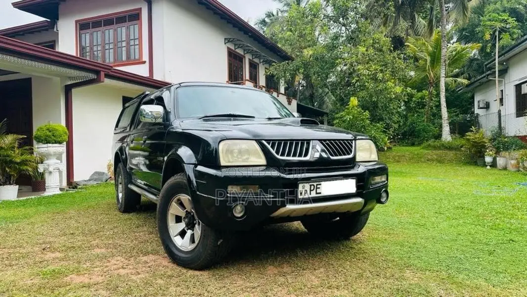 Mitsubishi L200 2012 Pickup (Used)